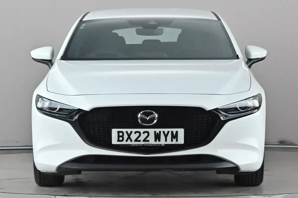 Used Mazda 3 122 HP (89 kW) 2022 White Hatchback