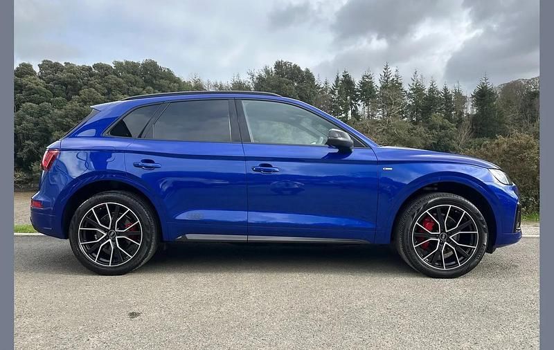 Used Audi Q5 Design 200 HP (147 kW) 2021 Blue SUV