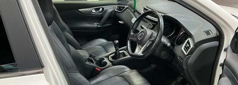 Used Nissan Qashqai Tekna 2018 Pure white SUV