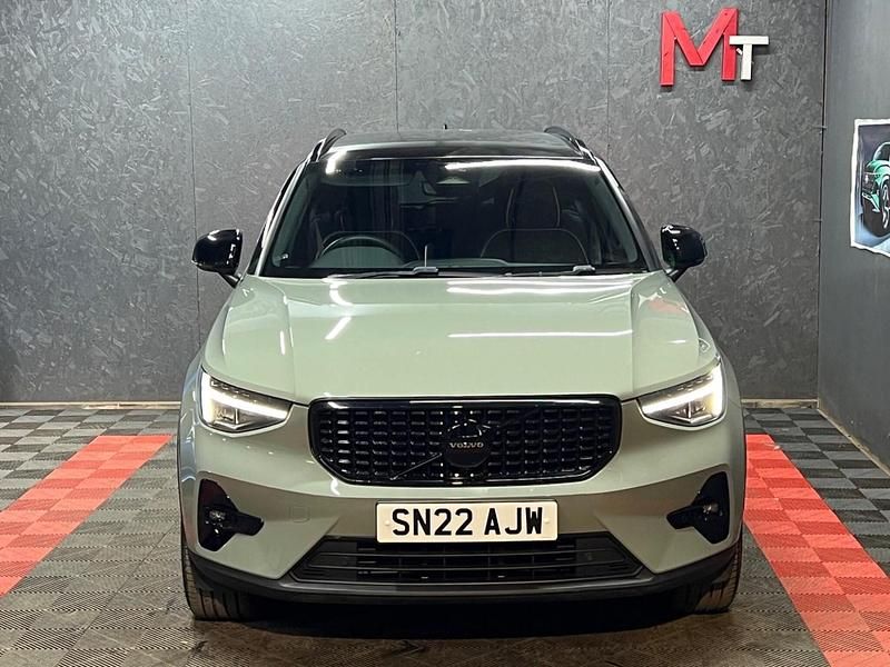 Used Volvo XC40 Plus 2022 Green SUV