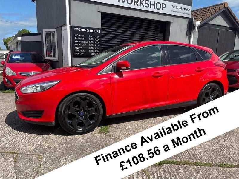 Red Used 2015 Ford Focus Style Hatchback | £4,695 (A bit pricey) - Image 1/4