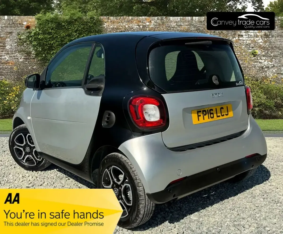 Used Smart ForTwo Coupé Premium 71 HP (52 kW) 2016 Silver Coupe