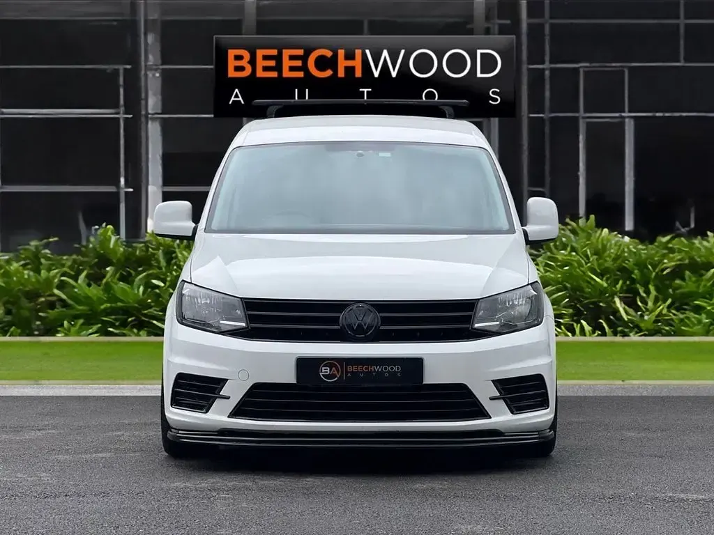 Used VW Caddy Trendline 150 HP (110 kW) 2016 White MPV