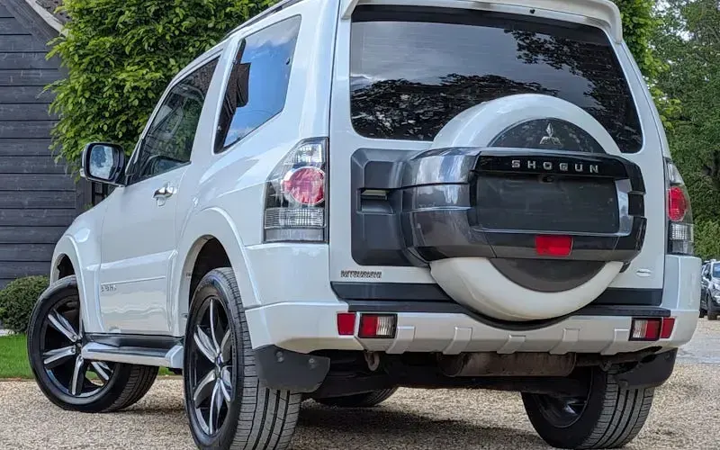 Used Mitsubishi Shogun 200 HP (147 kW) 2014 SUV