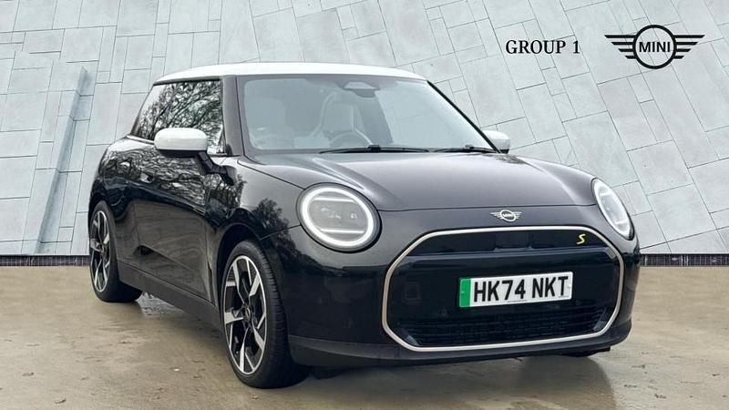 Black Used 2024 Mini Cooper SE Hatch Hatchback | £28,695 - Image 1/4