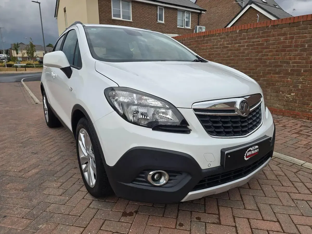 Used Vauxhall Mokka 115 HP (84 kW) 2016 White SUV