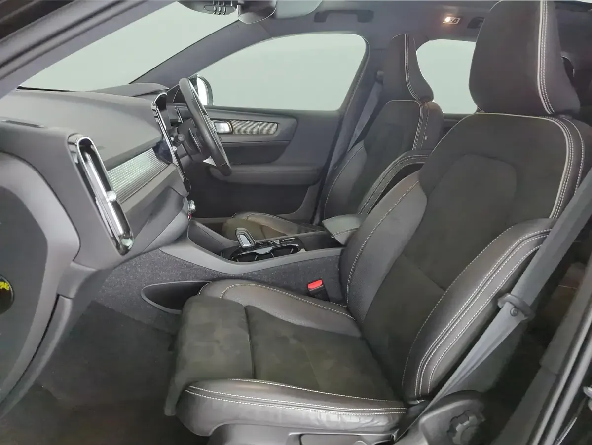 Used Volvo XC40 R-Design Pro 2020 Black SUV