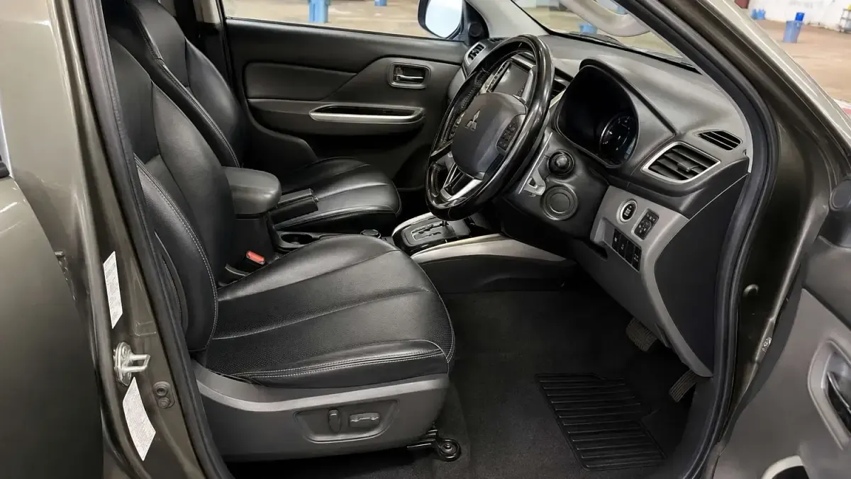 Used Mitsubishi L200 Warrior 181 HP (133 kW) 2019 Green Pickup