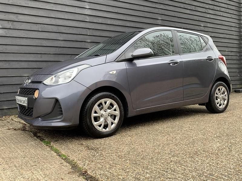 Used Hyundai i10 SE 87 HP (63 kW) 2018 Grey Hatchback