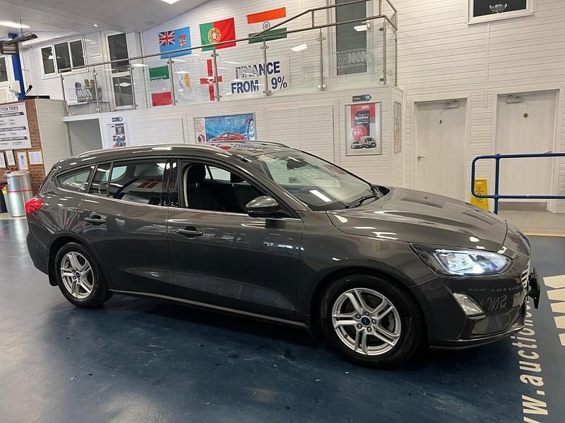 Used Ford Focus Zetec 125 HP (91 kW) 2022 Grey Estate