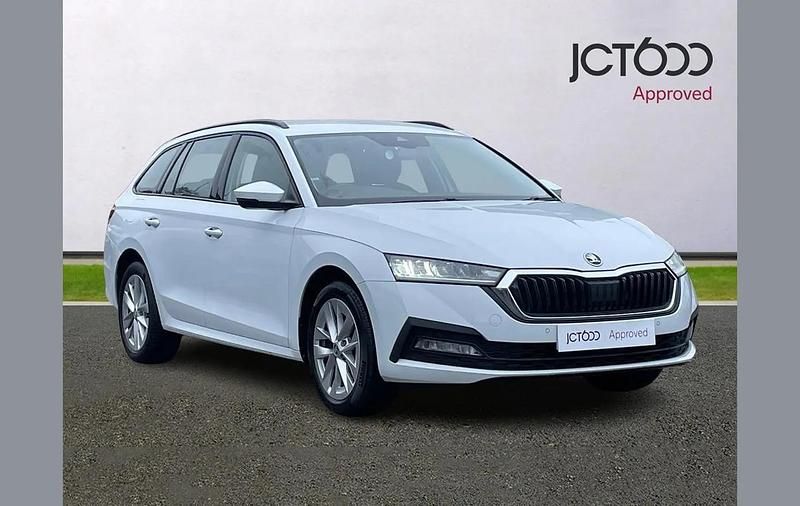 White Used 2023 Skoda Octavia SE Technology Estate | £18,306 (Good price) - Image 1/4