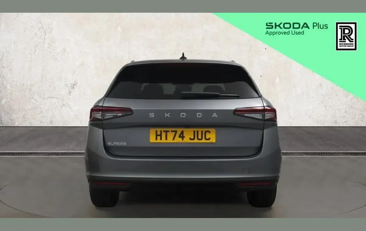 Used Skoda Superb SE Technology 150 HP (110 kW) 2024 Grey Estate