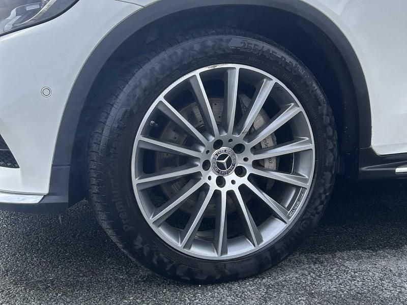 Used Mercedes GLC220 AMG Line Premium 2018 White Estate