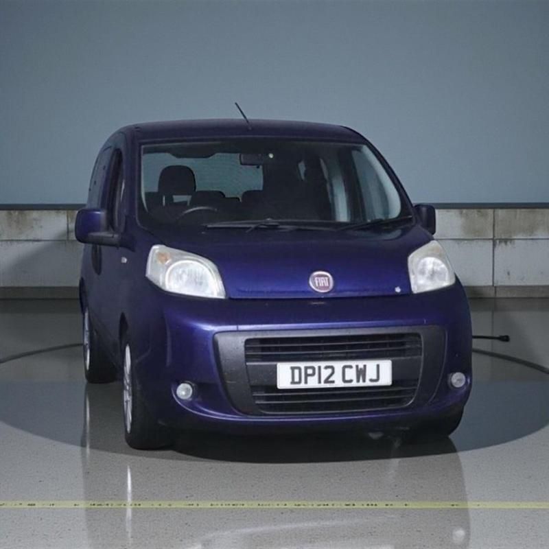 Used Fiat Qubo Trekking 95 HP (69 kW) 2012 Blue MPV