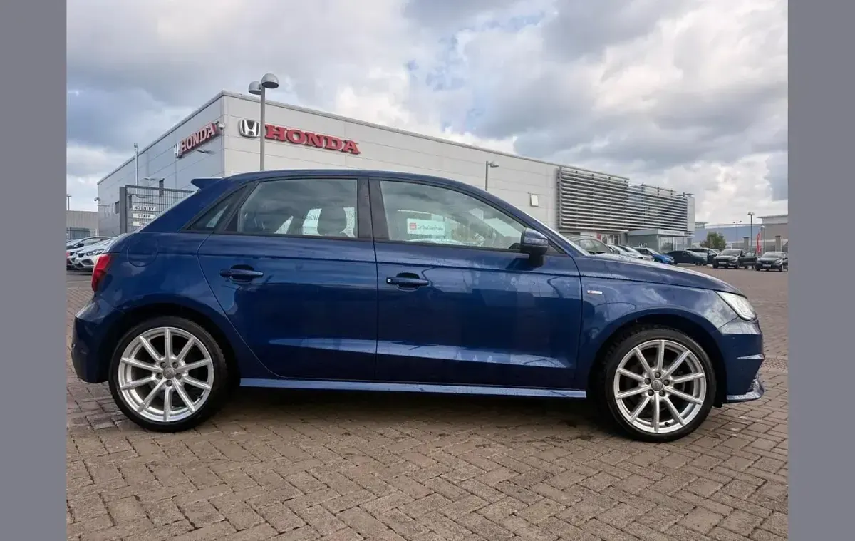 Used Audi A1 S-Line 123 HP (90 kW) 2018 Blue Hatchback