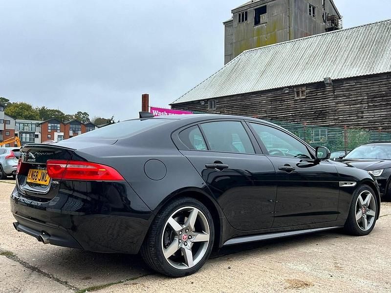 Used Jaguar XE R-Sport 200 HP (147 kW) 2018 Black Sedan
