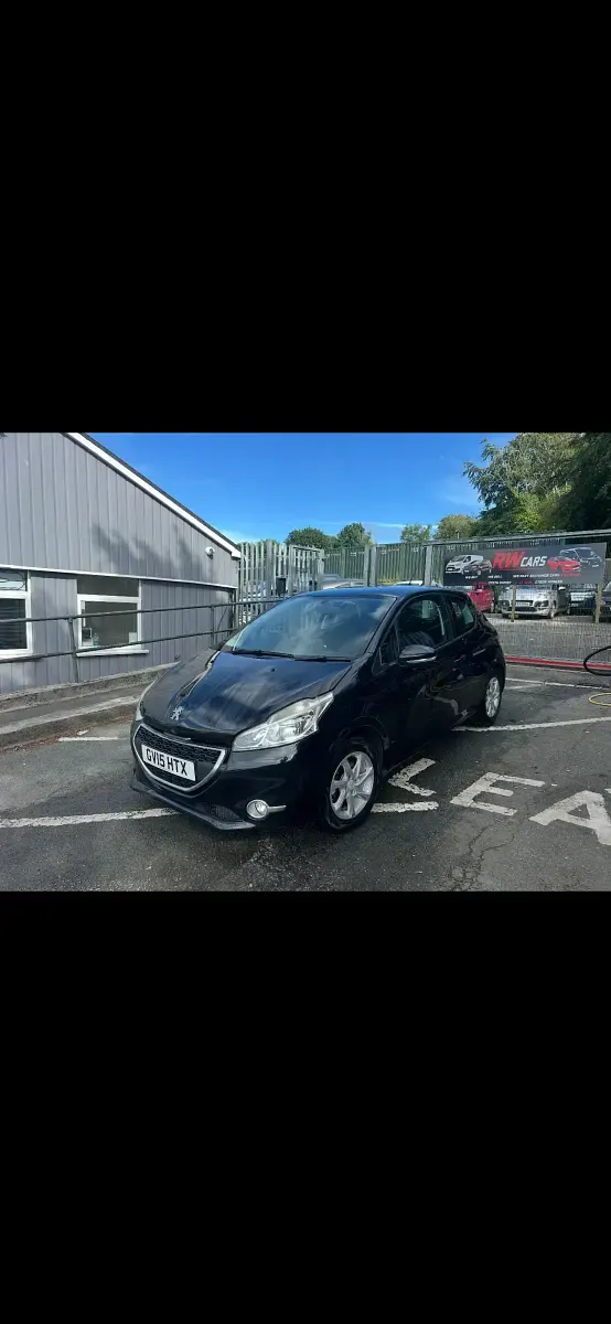 Used Peugeot 208 Active 82 HP (60 kW) 2015 Black Hatchback