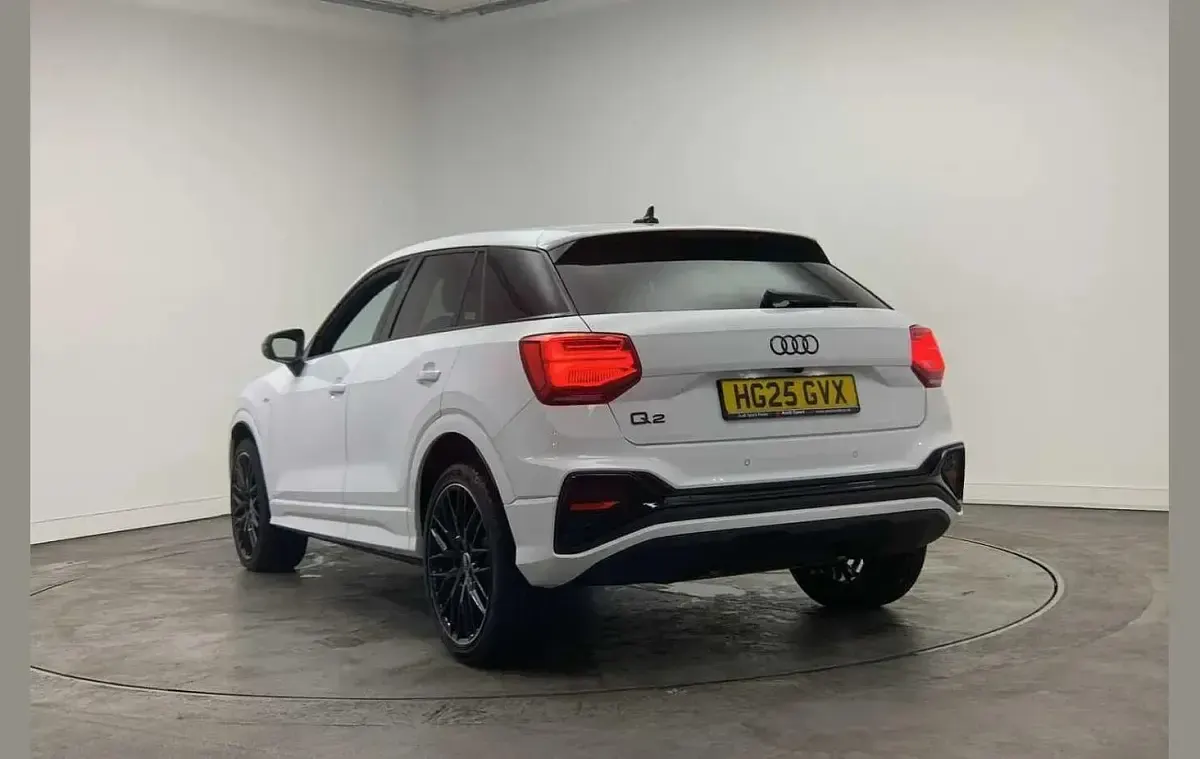 New Audi Q2 Black Edition 113 HP (83 kW) 2025 White SUV
