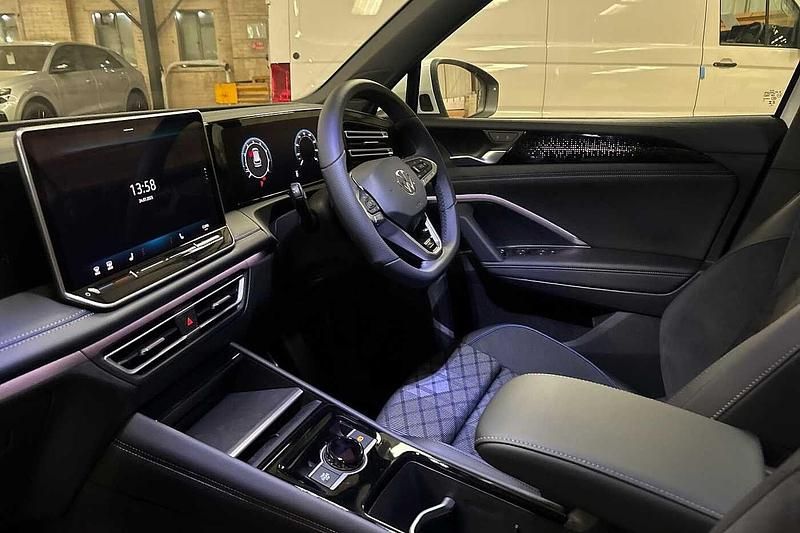 Used VW Tiguan R-line 2025 White SUV