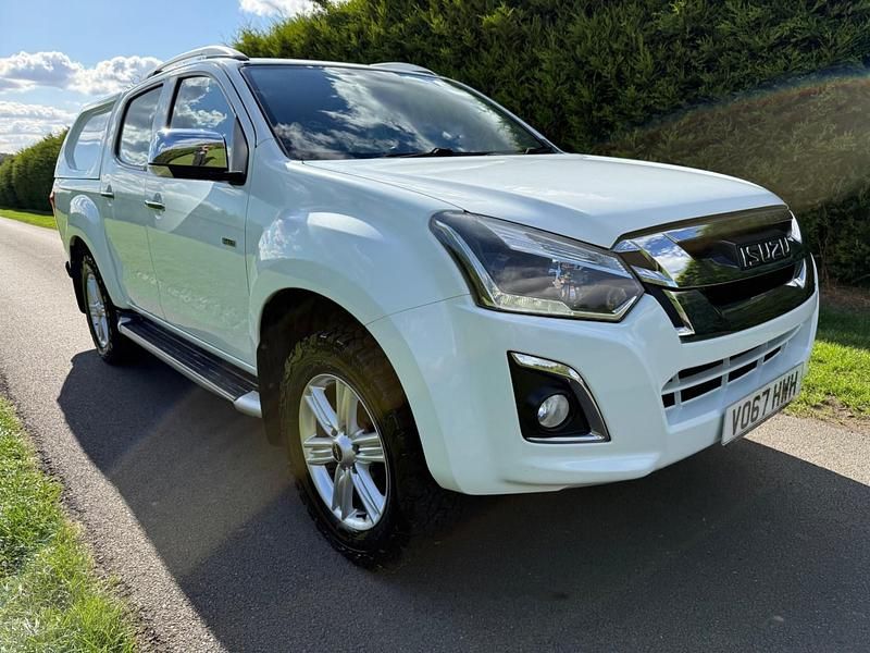 White Used 2017 Isuzu D-Max Pickup | £12,495 (Fair price) - Image 1/3