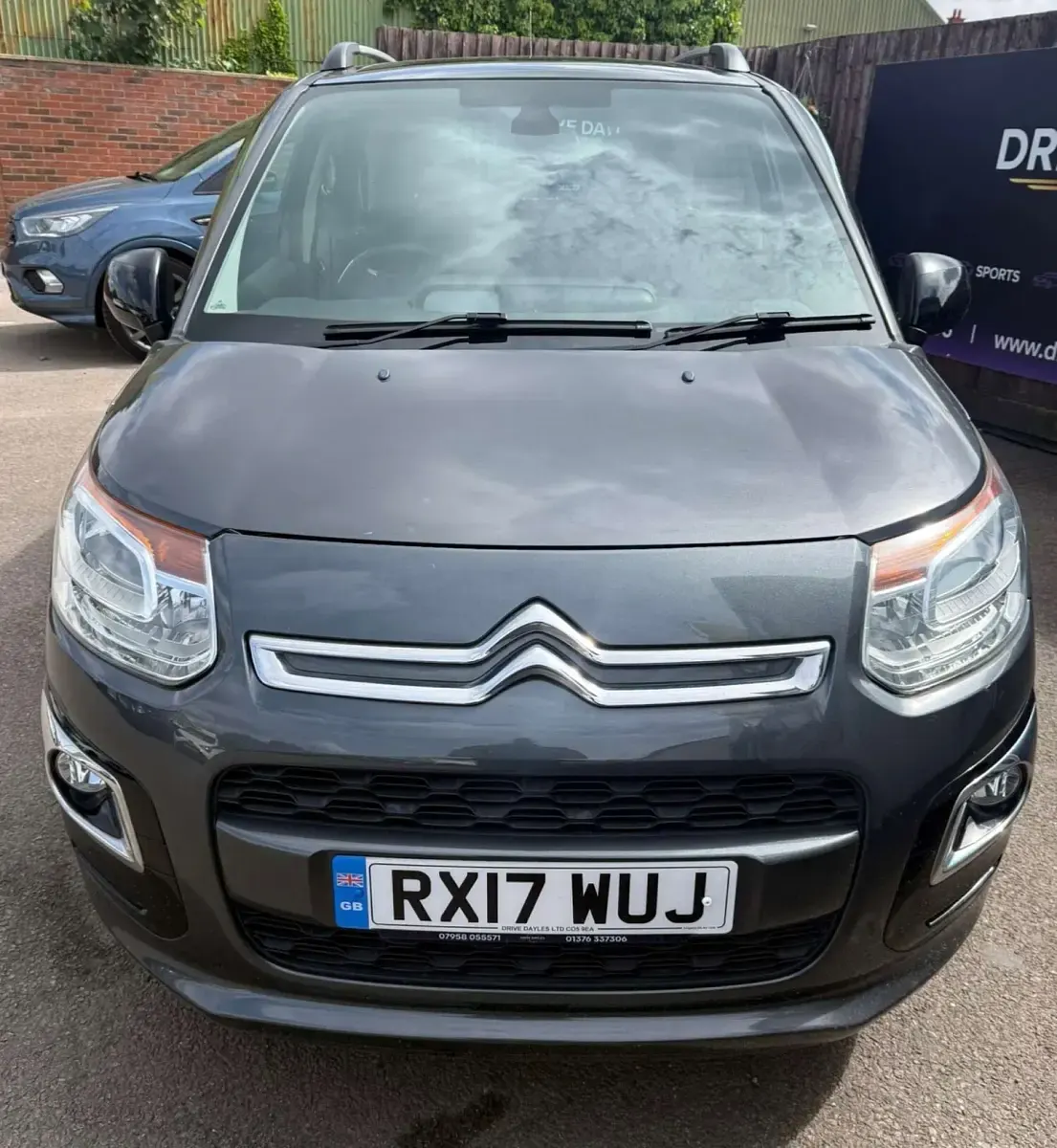 Used Citroën C3 Picasso Platinum 2017 Grey MPV