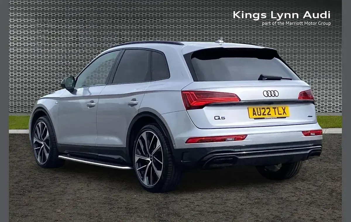 Used Audi Q5 Advanced 261 HP (191 kW) 2022 Silver SUV