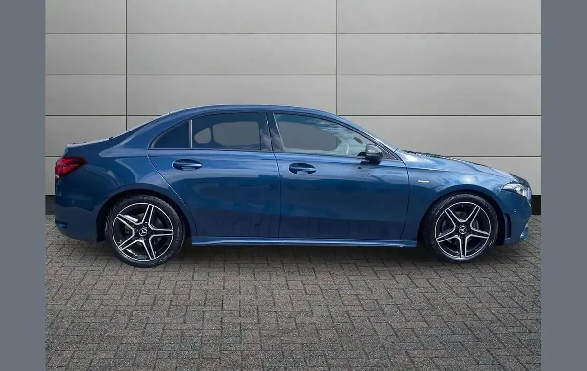 Used Mercedes A200 Executive 161 HP (118 kW) 2022 Blue Sedan
