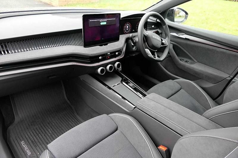 New Skoda Superb SportLine 110 HP (80 kW) 2025 Graphite grey metallic Hatchback