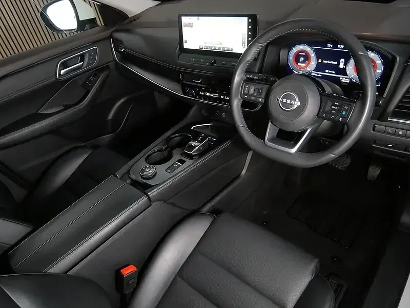 Used Nissan X-Trail Tekna 213 HP (156 kW) 2023 White SUV