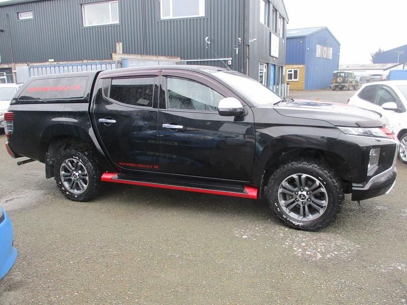 Used Mitsubishi L200 2020 Black Pickup