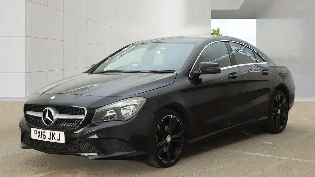 Used Mercedes CLA180 122 HP (89 kW) 2016 Black Coupe