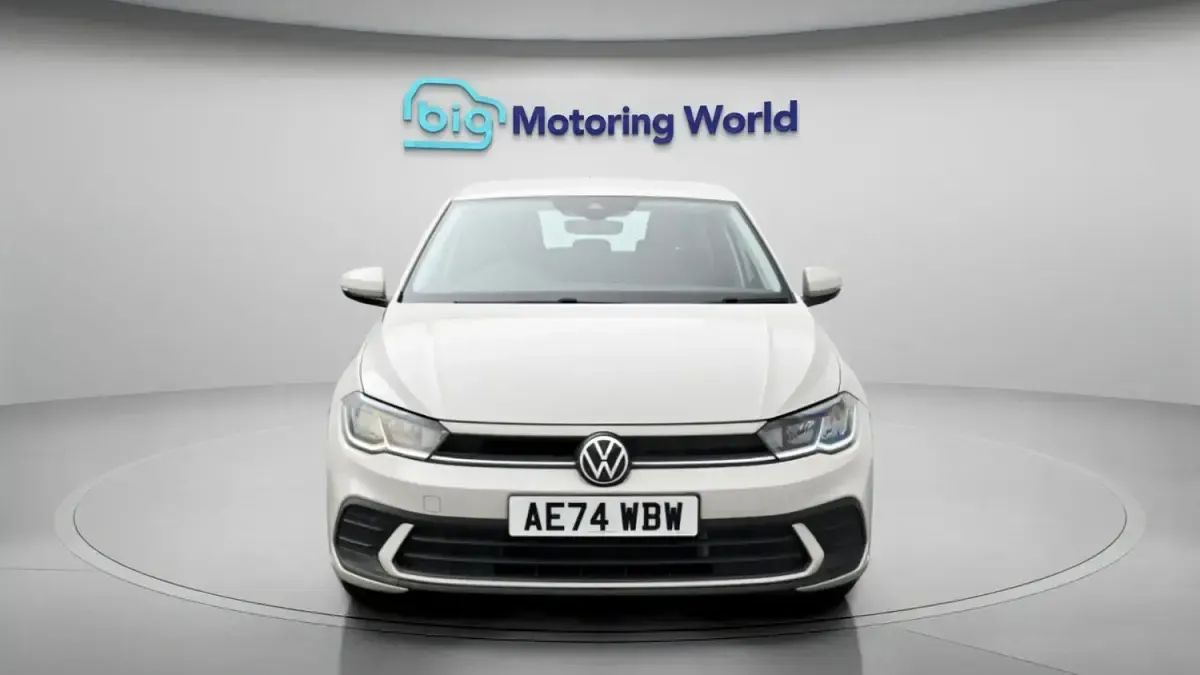 Używany VW Polo S 79 KM (58 kW) 2024 Szary Hatchback