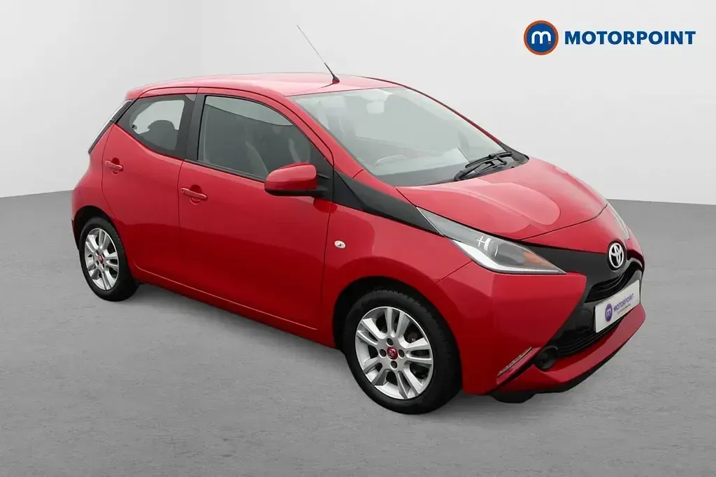 Used Toyota Aygo X-play 69 HP (50 kW) 2017 Hatchback