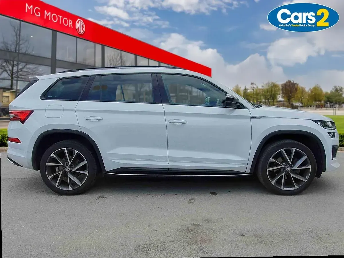 Used Skoda Kodiaq SportLine 150 HP (110 kW) 2023 White SUV