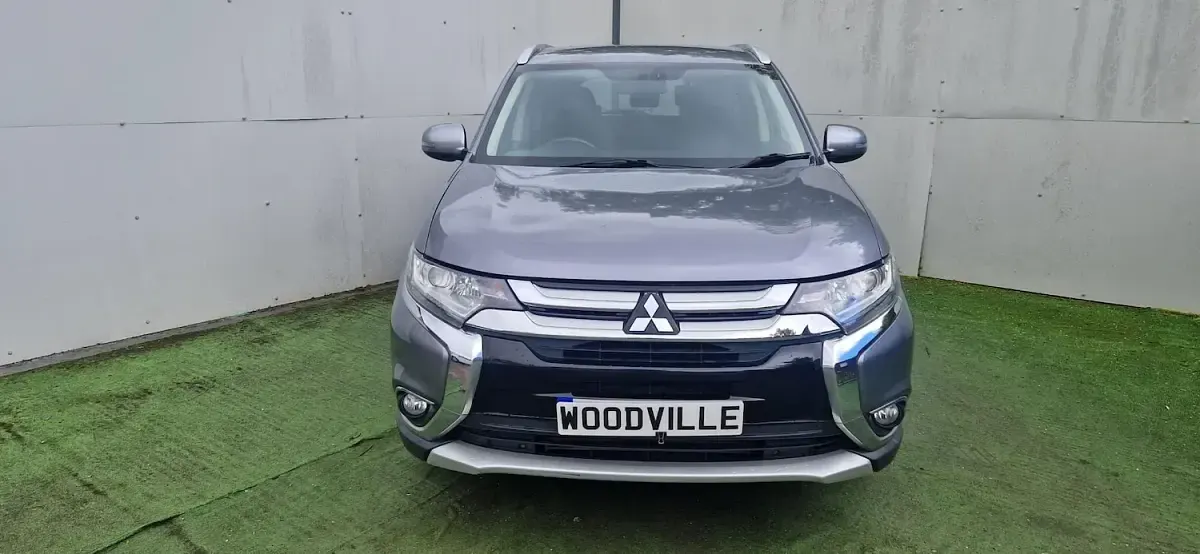 Used Mitsubishi Outlander 147 HP (108 kW) 2017 Grey SUV