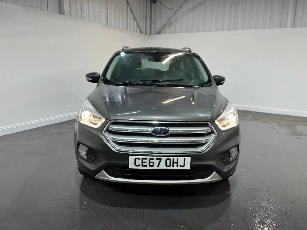 Used Ford Kuga Titanium 180 HP (132 kW) 2017 Grey SUV