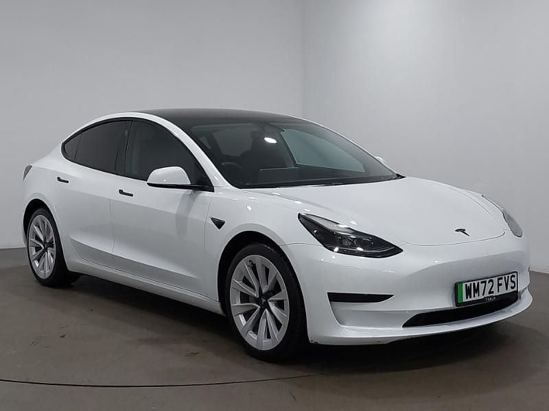 White Used 2022 Tesla Model 3 RWD Sedan | £21,698 (Fair price) - Image 1/4