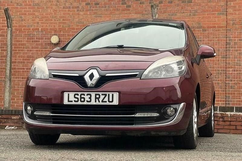 Used Renault Grand Scénic III Dynamique 2013 Red MPV