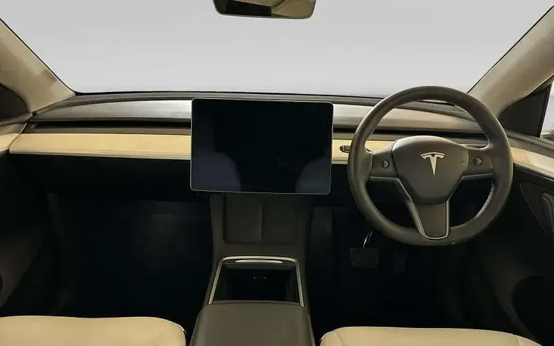Used Tesla Model Y Standard Range 219 kW (299 HP) 2024 SUV