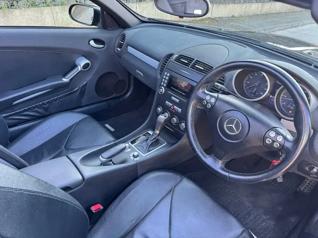 Used Mercedes SLK350 272 HP (200 kW) 2005 Black Cabriolet