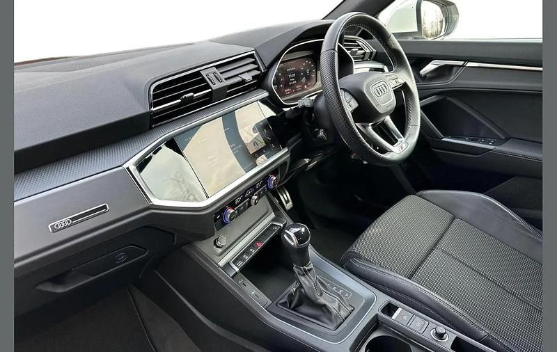 Used Audi Q3 S-Line 150 HP (110 kW) 2023 White SUV