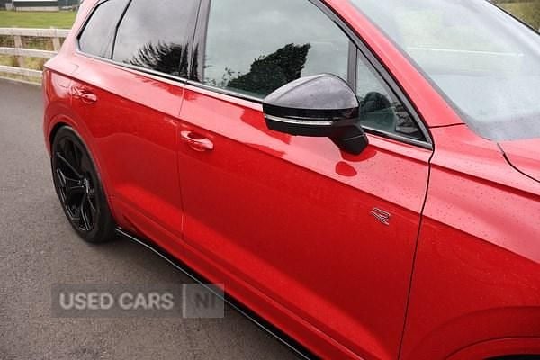 Used VW Touareg Black Edition 286 HP (210 kW) 2024 Red SUV