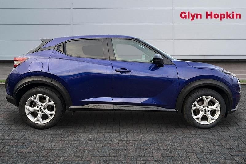 Used Nissan Juke N-Connecta 114 HP (83 kW) 2022 Mauve/purple SUV