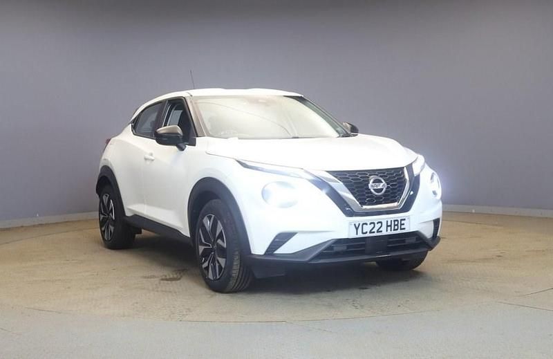 Usado Nissan Juke Acenta 117 HP (86 kW) 2022 Branco SUV