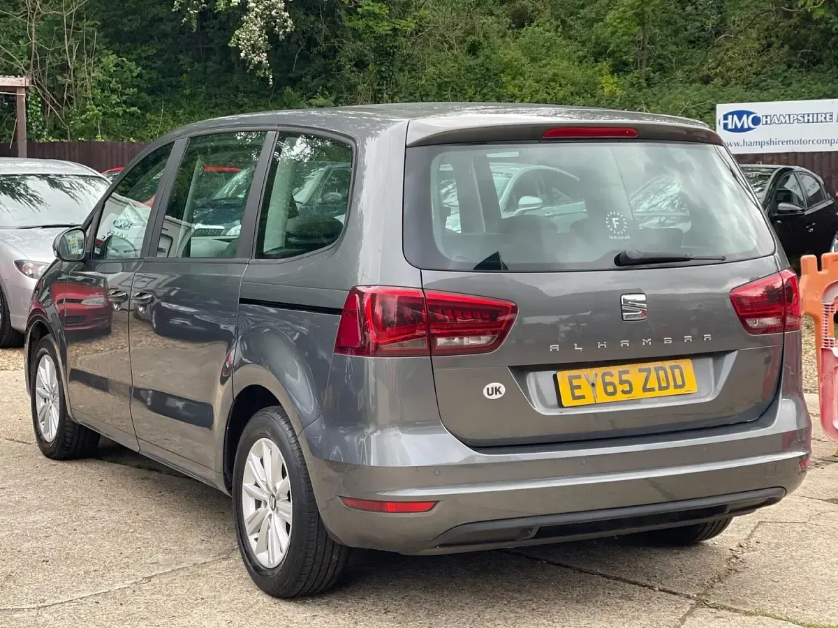 Begagnad Seat Alhambra Ecomotive 150 HK (110 kW) 2015 Grå Minibuss