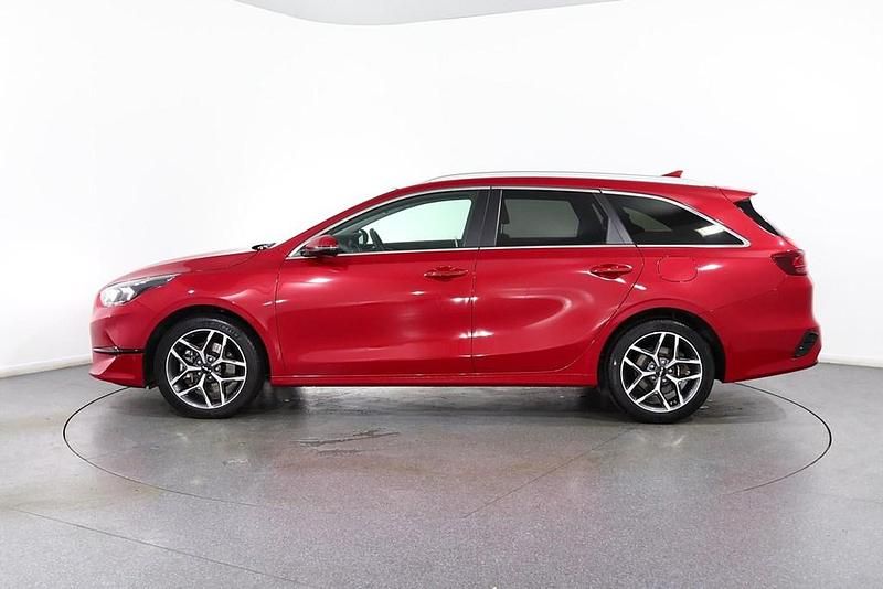 Used Kia Ceed Sportswagon 138 HP (101 kW) 2025 Red Estate