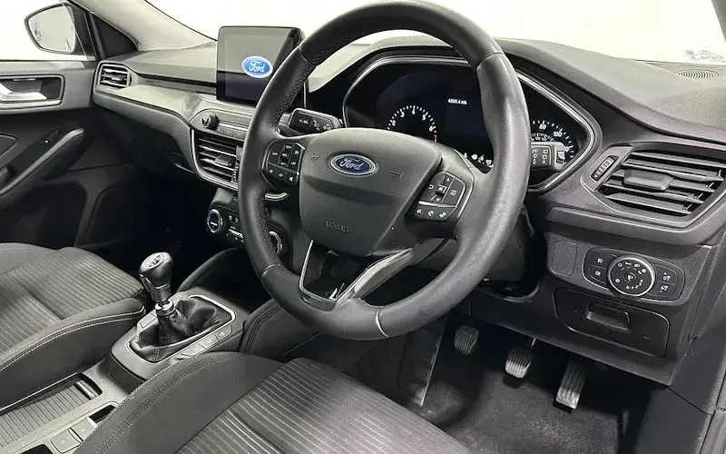 Used Ford Focus Titanium 125 HP (91 kW) 2019 Blue Hatchback