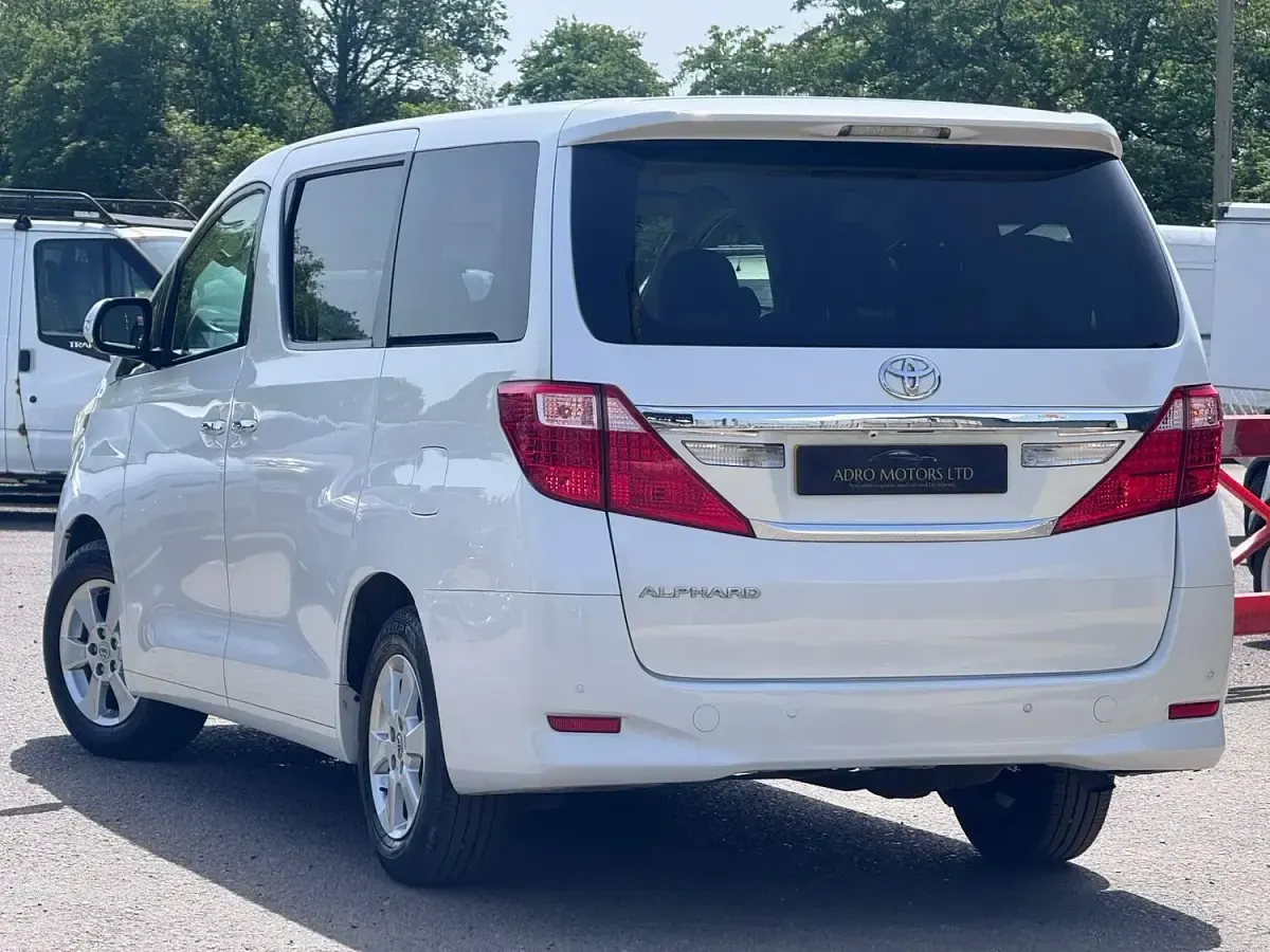 Used Toyota Alphard Limited 2014 White MPV