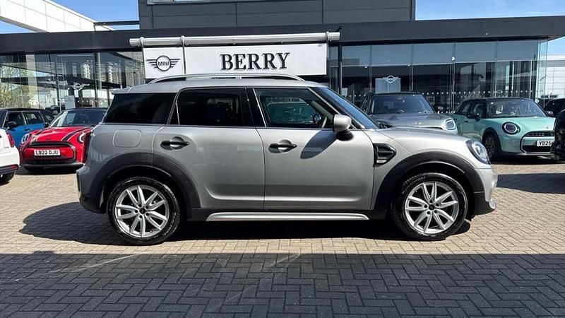 Used Mini Cooper Countryman Sport 134 HP (98 kW) 2023 Silver SUV
