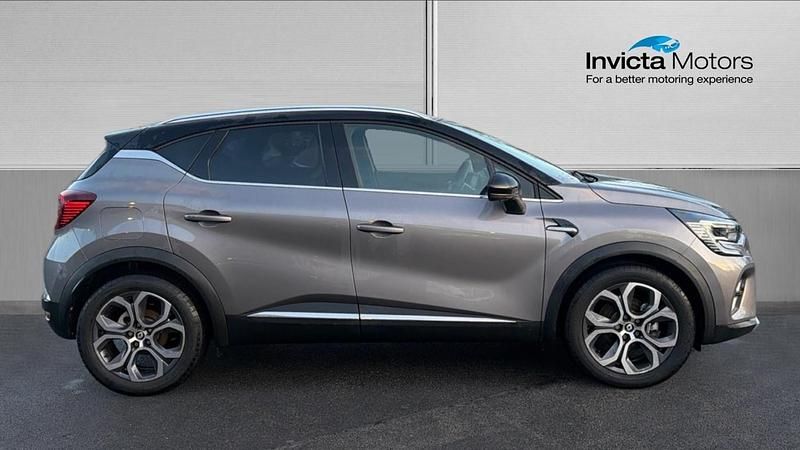 Used Renault Captur Techno 142 HP (104 kW) 2024 Grey/black SUV